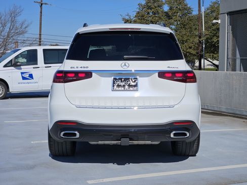 Certified 2025 Mercedes-Benz GLS 450 4MATIC image 7