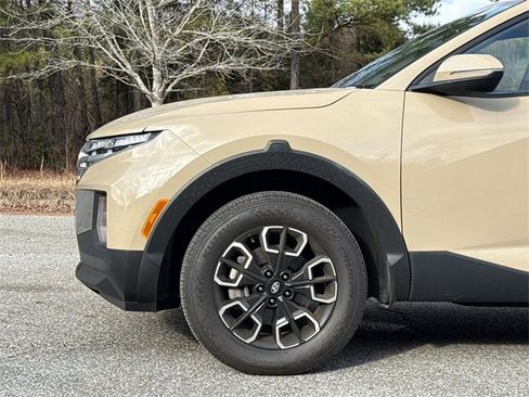 Used 2023 Hyundai Santa Cruz SEL Premium image 19