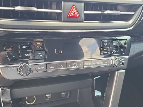 New 2026 Kia Seltos S FWD image 24