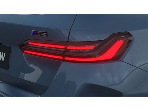 New 2026 BMW M5 Touring image 8