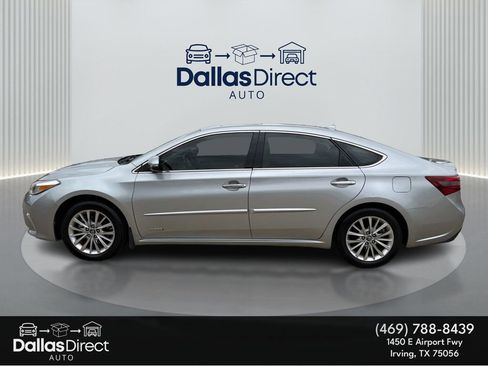 Used 2018 Toyota Avalon Limited image 9