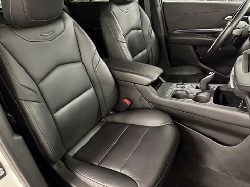 Used 2022 Cadillac XT4 Luxury w/ Cold Weather Package FWD image 47