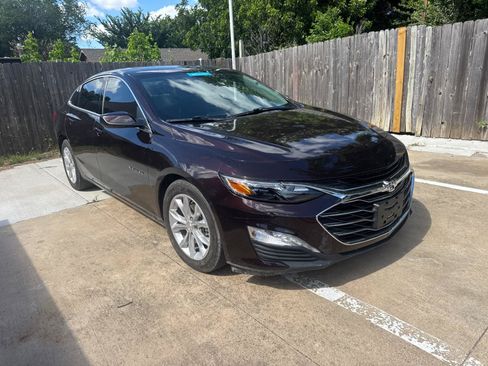 Used 2020 Chevrolet Malibu LT w/ Leather Package FWD image 1