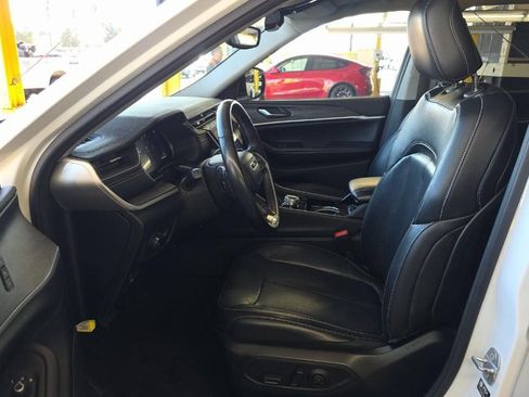 Used 2021 Jeep Grand Cherokee L Limited image 7