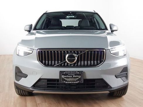 Certified 2025 Volvo XC40 B5 Core w/ Protection Package Premier image 2