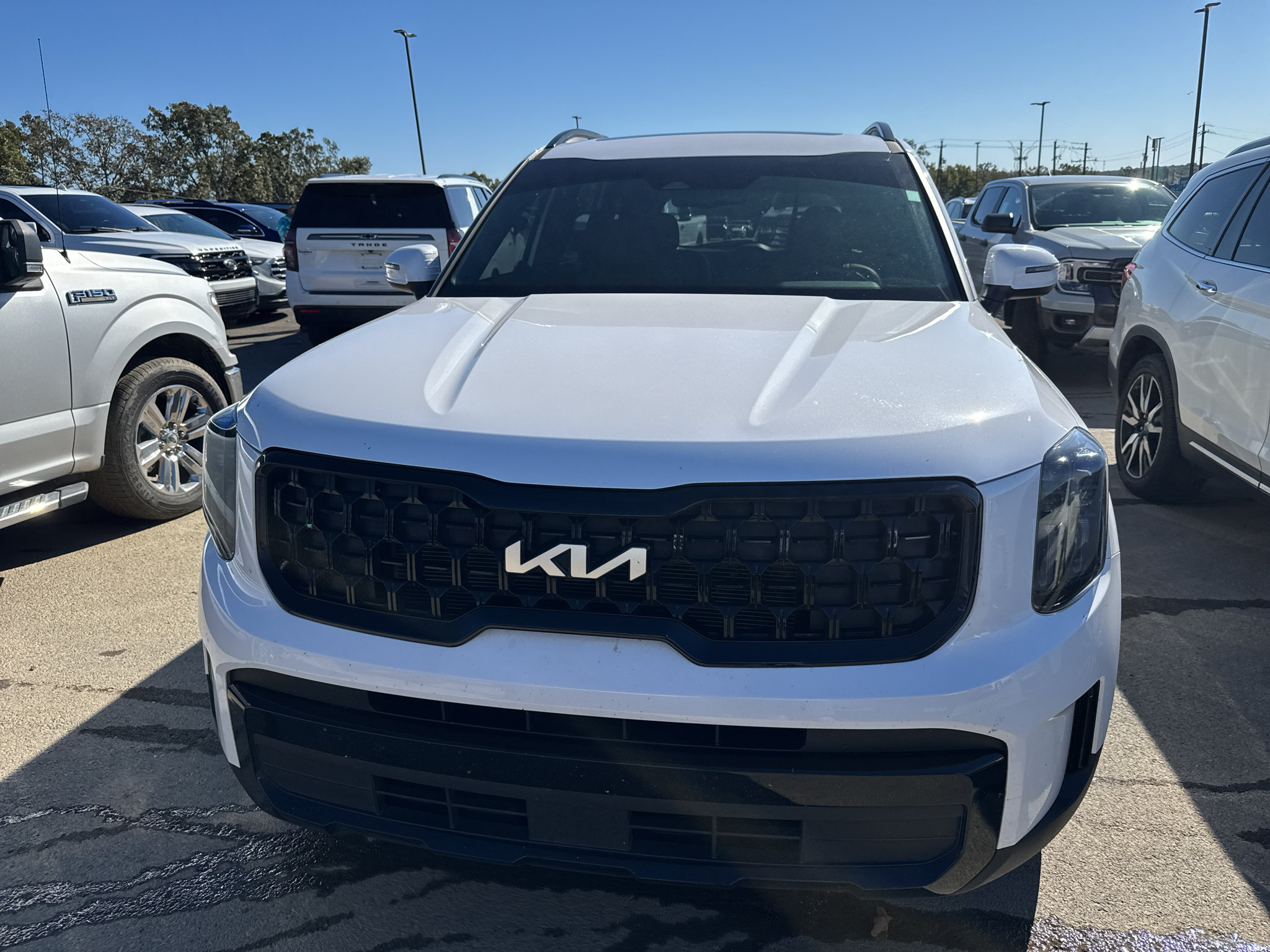Used 2024 Kia Telluride EX X-Line AWD/4WD image 2