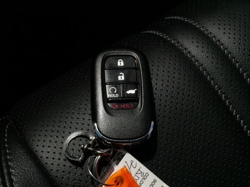 Used 2024 Honda HR-V EX-L image 32