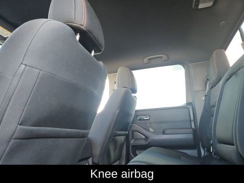 Used 2022 Nissan Frontier PRO-4X image 33