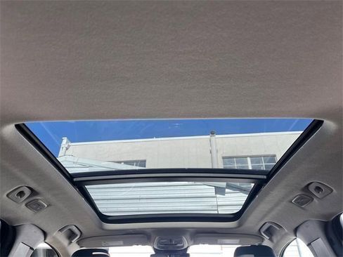 Used 2023 Volvo XC40 B5 Ultimate w/ Protection Package Premier image 17