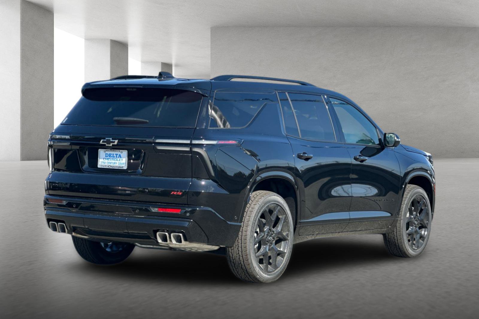New 2026 Chevrolet Traverse RS w/ LPO, Floor Liner Package FWD image 4