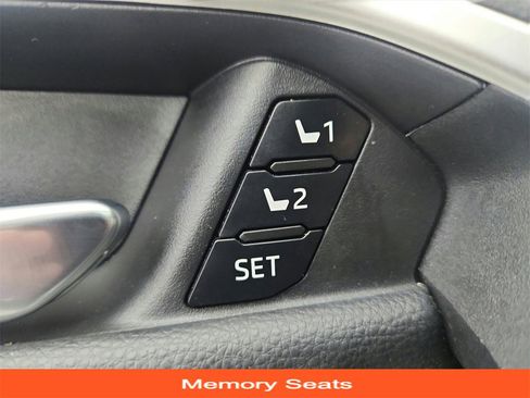 Used 2022 Toyota RAV4 Limited image 33