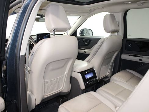 Used 2023 Lincoln Aviator Reserve w/ Equipment Group 201A AWD/4WD image 26