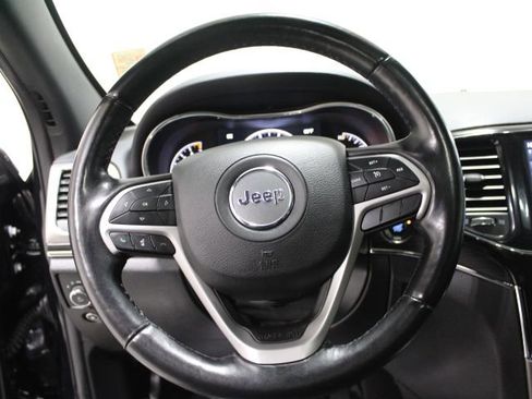 Used 2022 Jeep Grand Cherokee Limited w/ Trailer Tow Group IV image 36