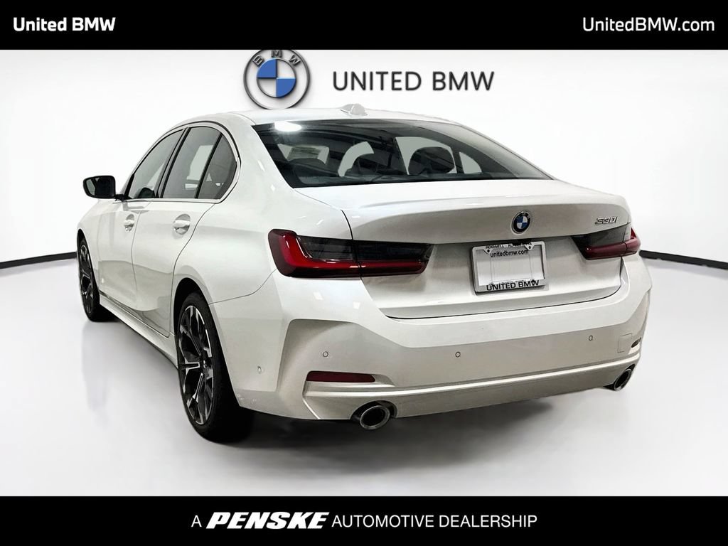 Certified 2025 BMW 330i Sedan RWD image 7