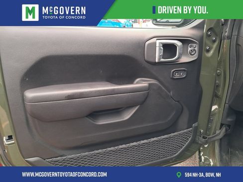 Used 2024 Jeep Wrangler Sport AWD/4WD image 13