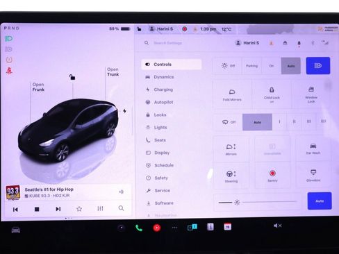 Used 2022 Tesla Model Y Long Range image 21