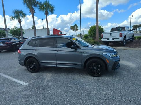 Used 2023 Volkswagen Tiguan SE R-Line FWD image 2