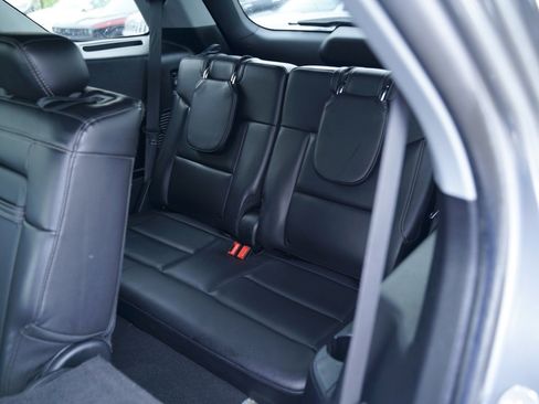 Used 2023 Ford Explorer XLT w/ Equipment Group 202A image 28