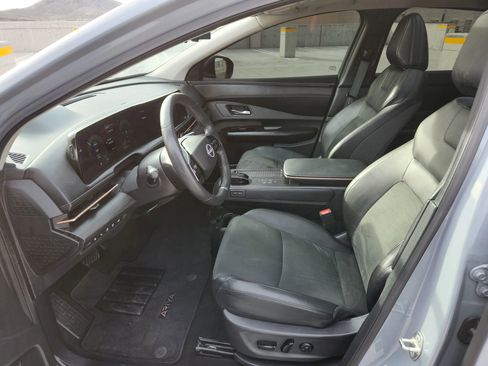 Used 2024 Nissan Ariya FWD image 31