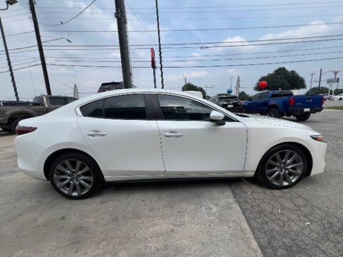 Used 2023 MAZDA MAZDA3 s FWD image 5