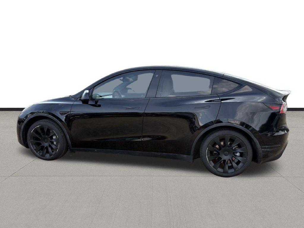 Used 2021 Tesla Model Y 2WD image 2