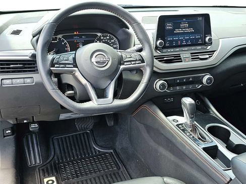 Used 2023 Nissan Altima 2.5 SR FWD image 33