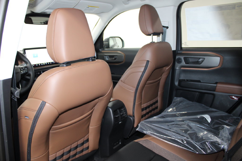 New 2026 Ford Bronco Sport Outer Banks w/ Outer Banks Tech Package+ AWD/4WD image 17