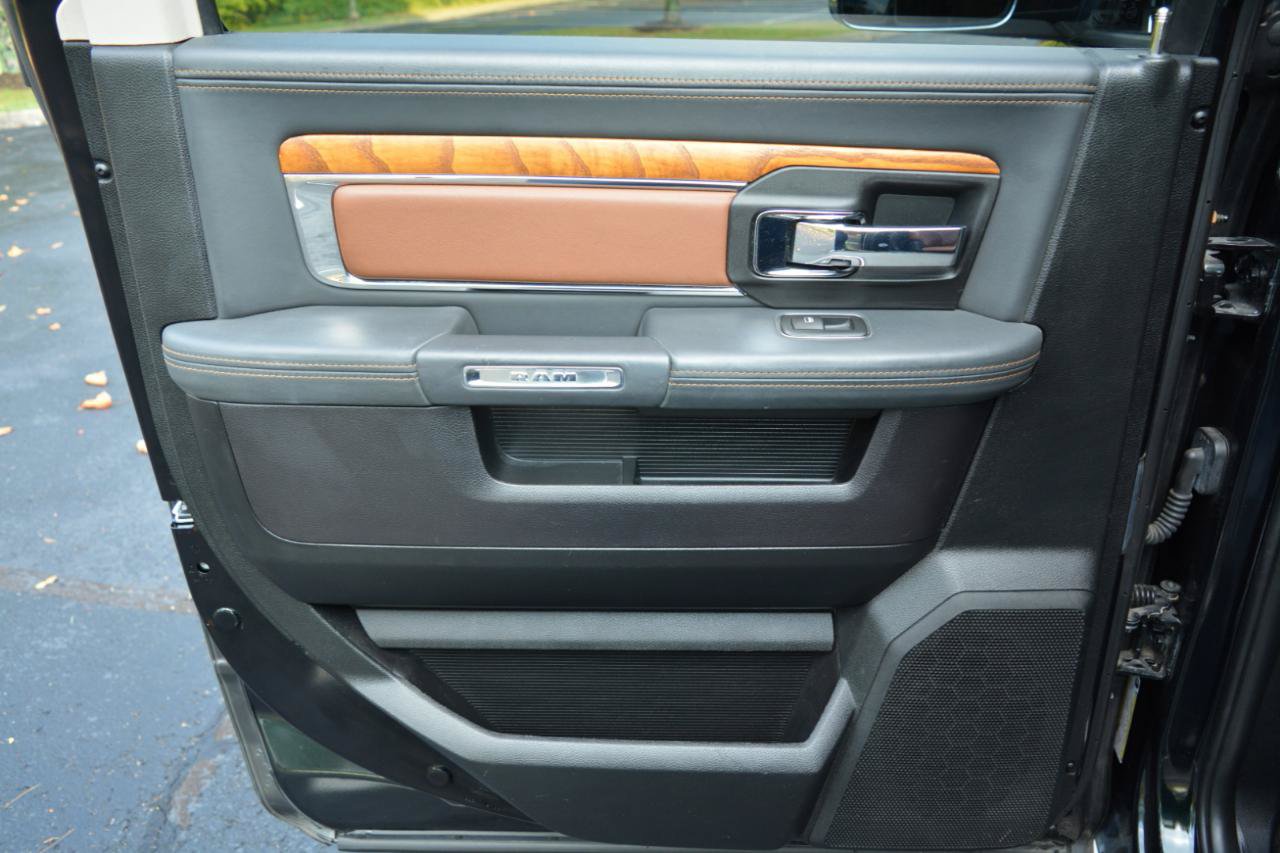Used 2016 RAM 1500 Laramie Longhorn w/ Convenience Group AWD/4WD image 11