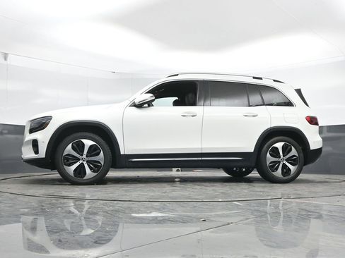 Used 2025 Mercedes-Benz GLB 250 4MATIC image 47