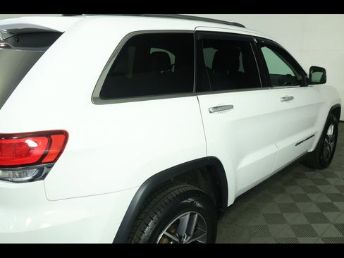Used 2020 Jeep Grand Cherokee Limited image 19