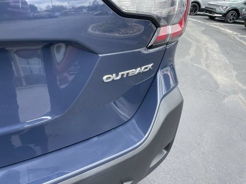 Used 2023 Subaru Outback Premium AWD/4WD image 6