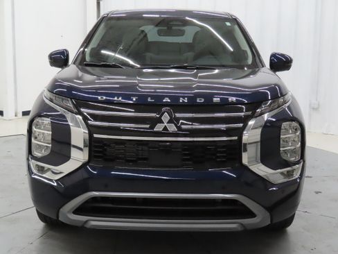 New 2026 Mitsubishi Outlander SE FWD image 9