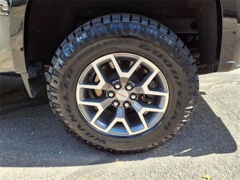 Used 2022 GMC Canyon AT4 w/ Trailering Package image 11