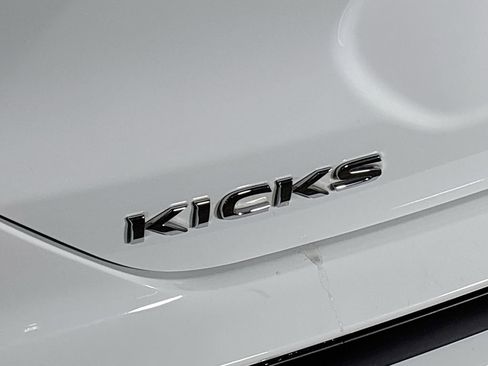 Used 2024 Nissan Kicks S image 23