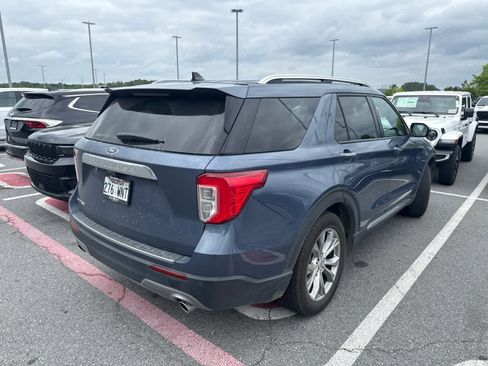 Used 2021 Ford Explorer Limited w/ Equipment Group 301A image 3