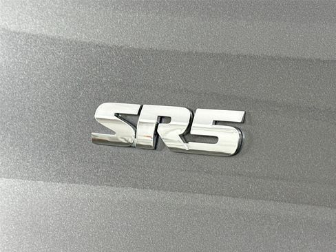 Used 2019 Toyota 4Runner SR5 AWD/4WD image 13