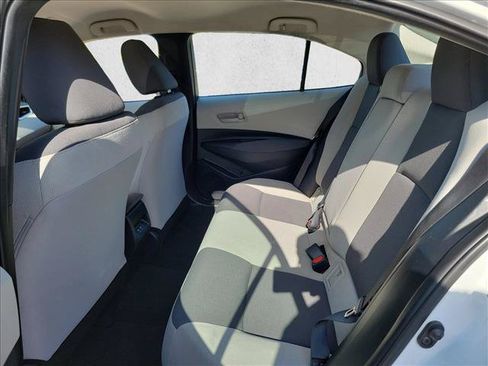 Used 2025 Toyota Corolla LE FWD image 11