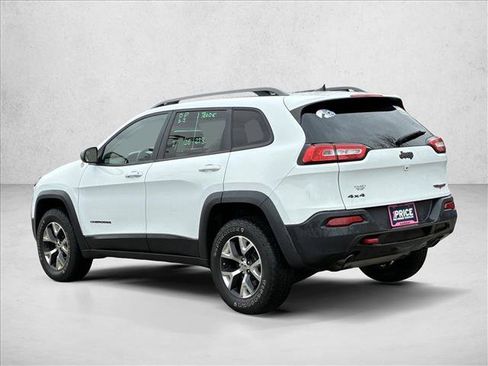 Used 2017 Jeep Cherokee Trailhawk w/ Cold Weather Group image 7