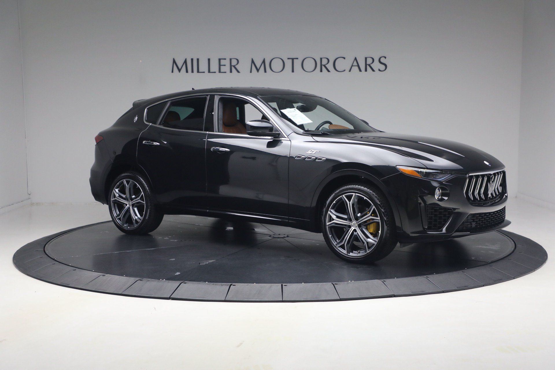 Certified 2022 Maserati Levante GT AWD/4WD image 10
