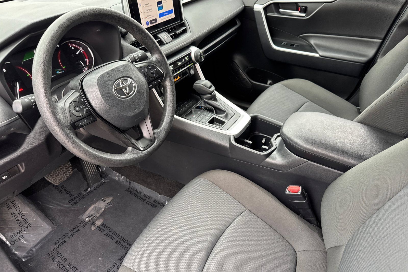 Used 2025 Toyota RAV4 XLE AWD/4WD image 10