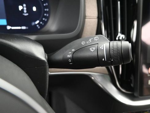 New 2026 Volvo XC90 B6 Plus w/ Protection Package Premier AWD/4WD image 19
