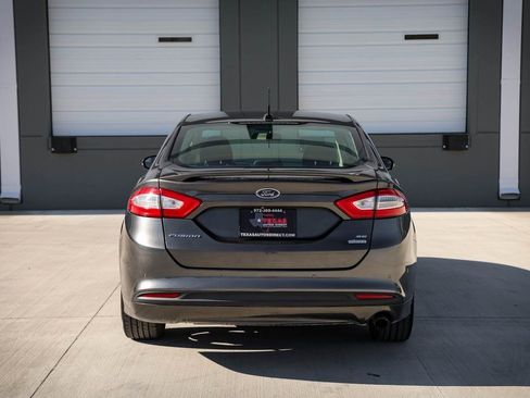 Used 2015 Ford Fusion SE image 6