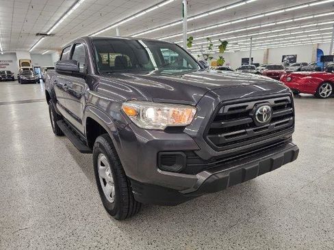 Used 2019 Toyota Tacoma SR w/ SR Convenience Package image 3