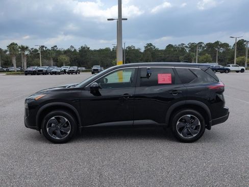 Certified 2026 Nissan Rogue SV FWD image 7