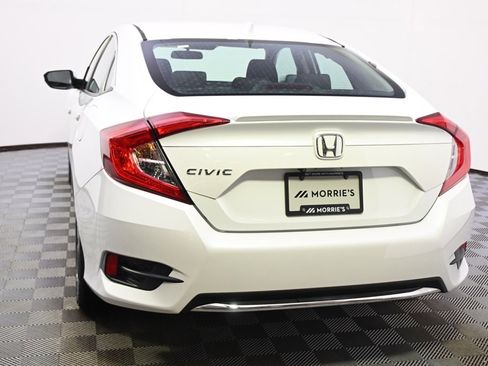 Used 2019 Honda Civic EX image 4