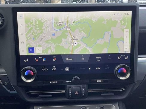 Used 2024 Lexus GX 550 image 23