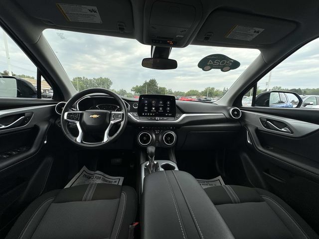 Certified 2024 Chevrolet Blazer LT w/ Midnight/Sport Edition FWD image 21