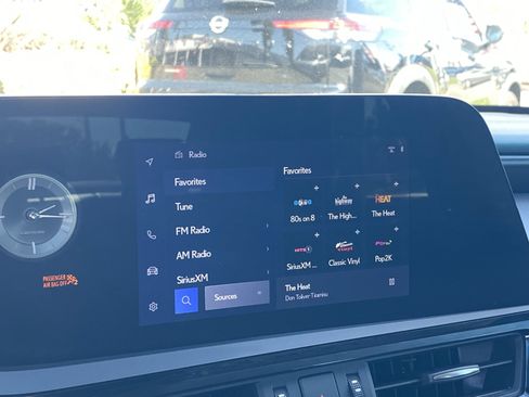 Used 2023 Lexus ES 350 w/ Accessory Package (Z1) image 21