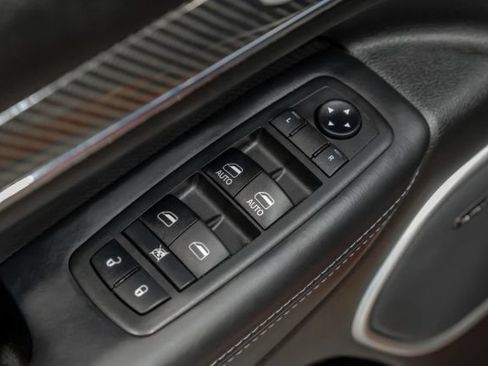 Used 2018 Jeep Grand Cherokee SRT AWD/4WD image 60