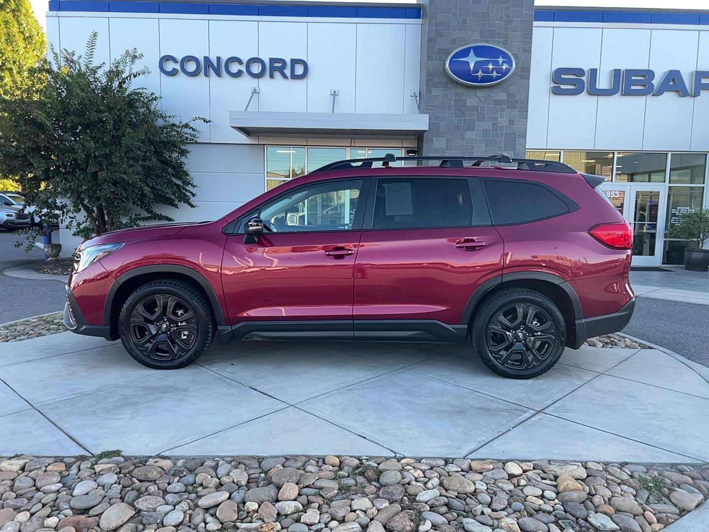 Used 2023 Subaru Ascent Onyx Edition AWD/4WD image 1